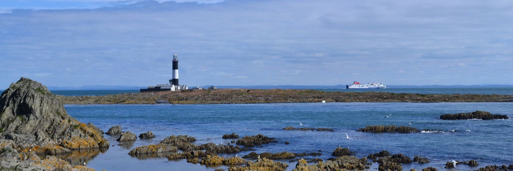 Ship passing behind Mew…